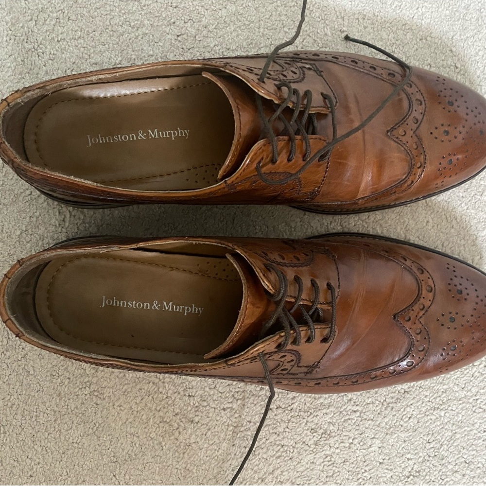 Johnston & Murphy Oxford wing tip shoes size 9.5